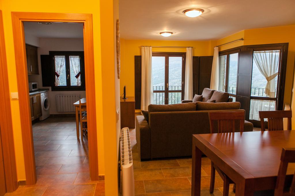 El Balcon de Roda Roda de Isábena Habitación foto
